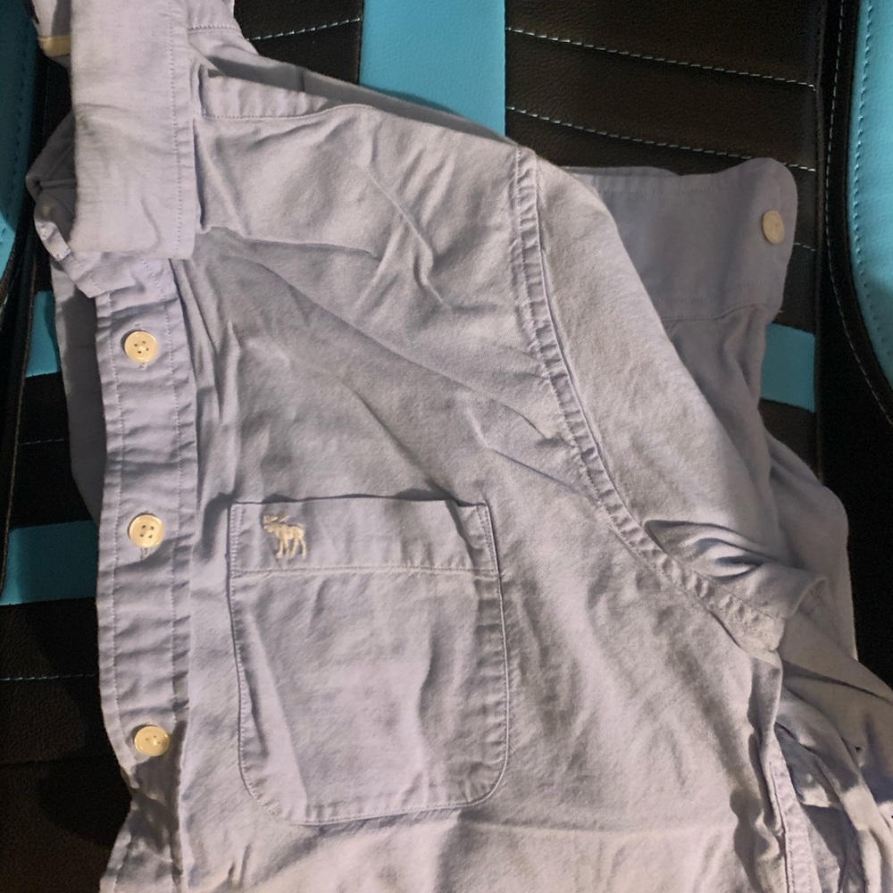 A&F muscle fit LS shirts